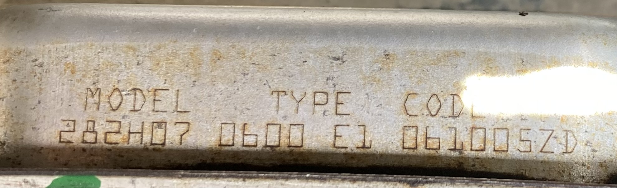 Bolens Garden tractor-numbers on engine valve cover