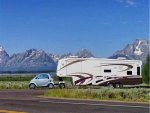 funny-rv-smart-car-tows-fifth.jpg