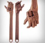 hand tighten.jpg hand tighten.jpg