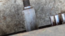 Craftsman 917.376673 front wheel shaft.jpg