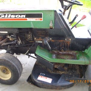 My Gilson can anyone tell me about it. This is the origional color. B&S-Model-252707 Type-0680-01 Code-85061410
Rebuild Carb Kit ? Part #394698,
Gover