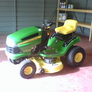 John Deere LA105M