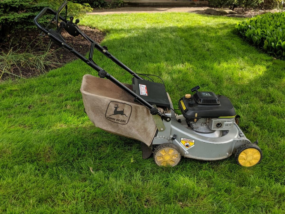 00100dPORTRAIT 00100 BURST20190623174314871 COVER