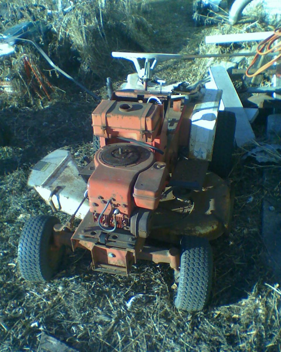 1976 IH Cadet Spirit of 76
(before restore)