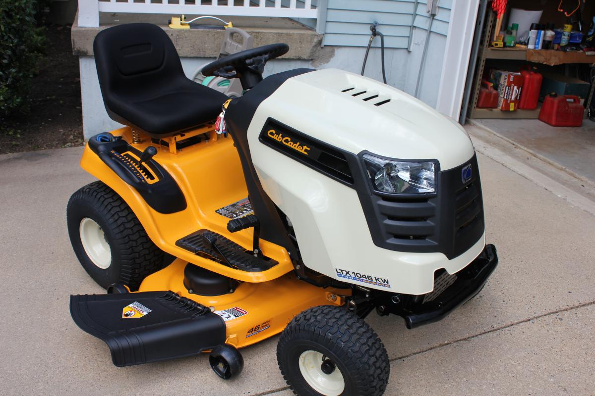 2012 Cub Cadet 21 HP Kawasaki Engine - 1046KW