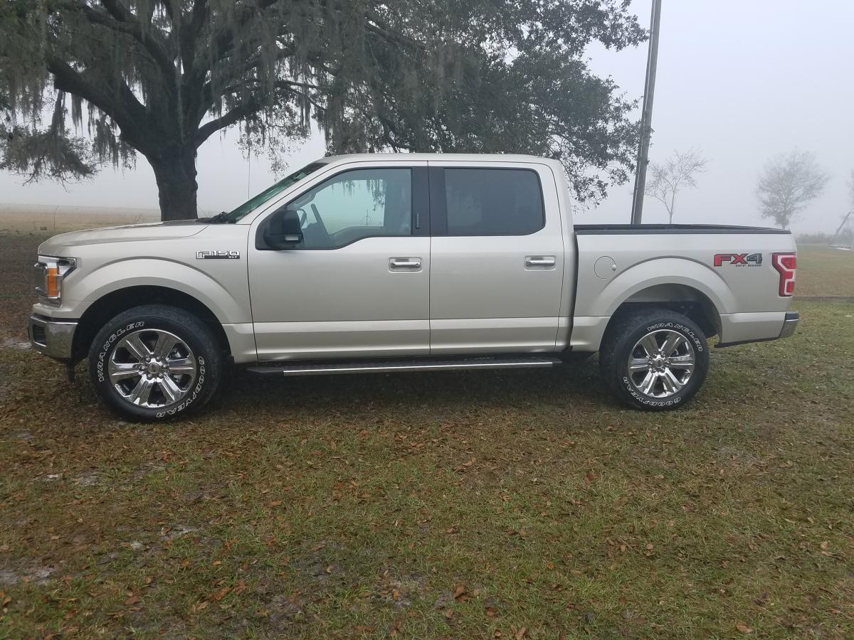 2018 FORD F - 150 XLT 4X4  5.0