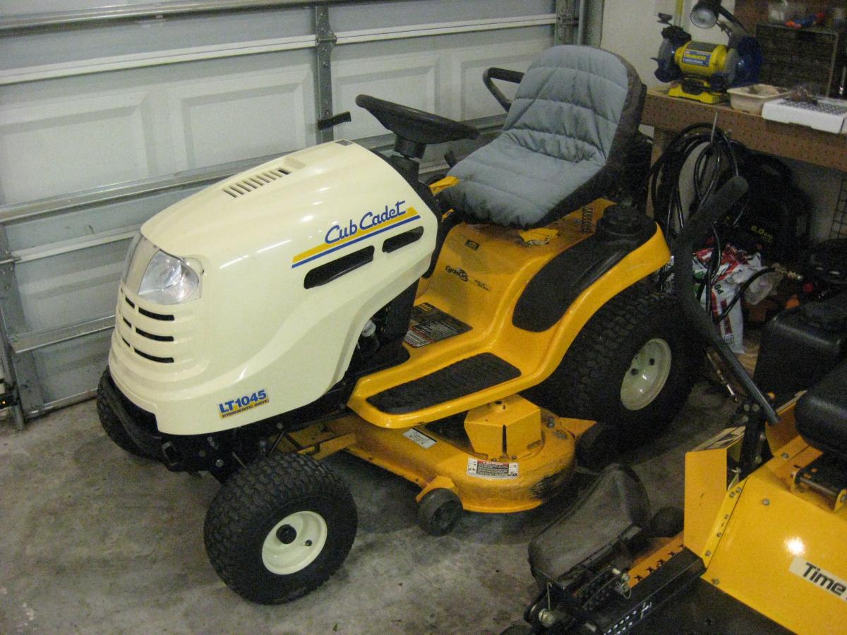 Cub Cadet LT 1045