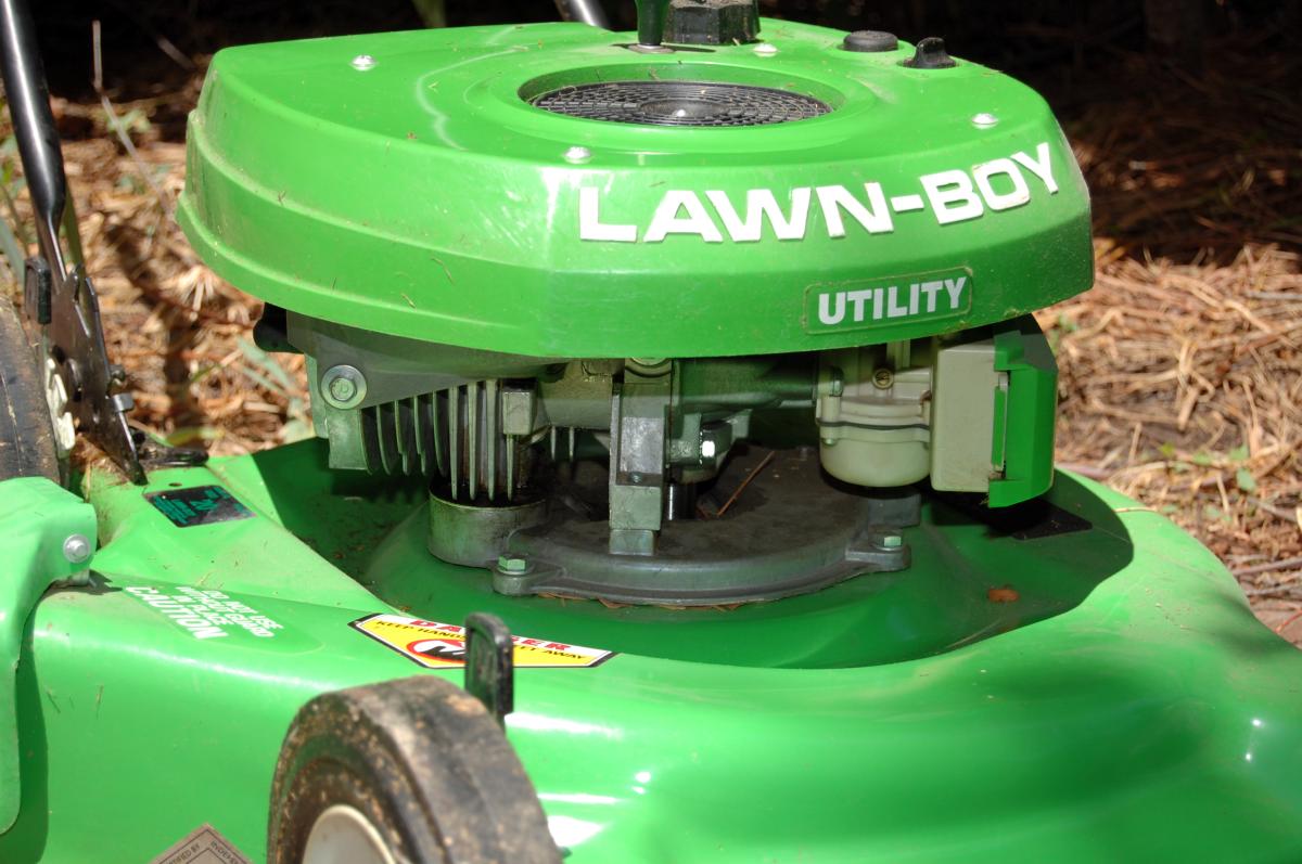 LawnBoys77