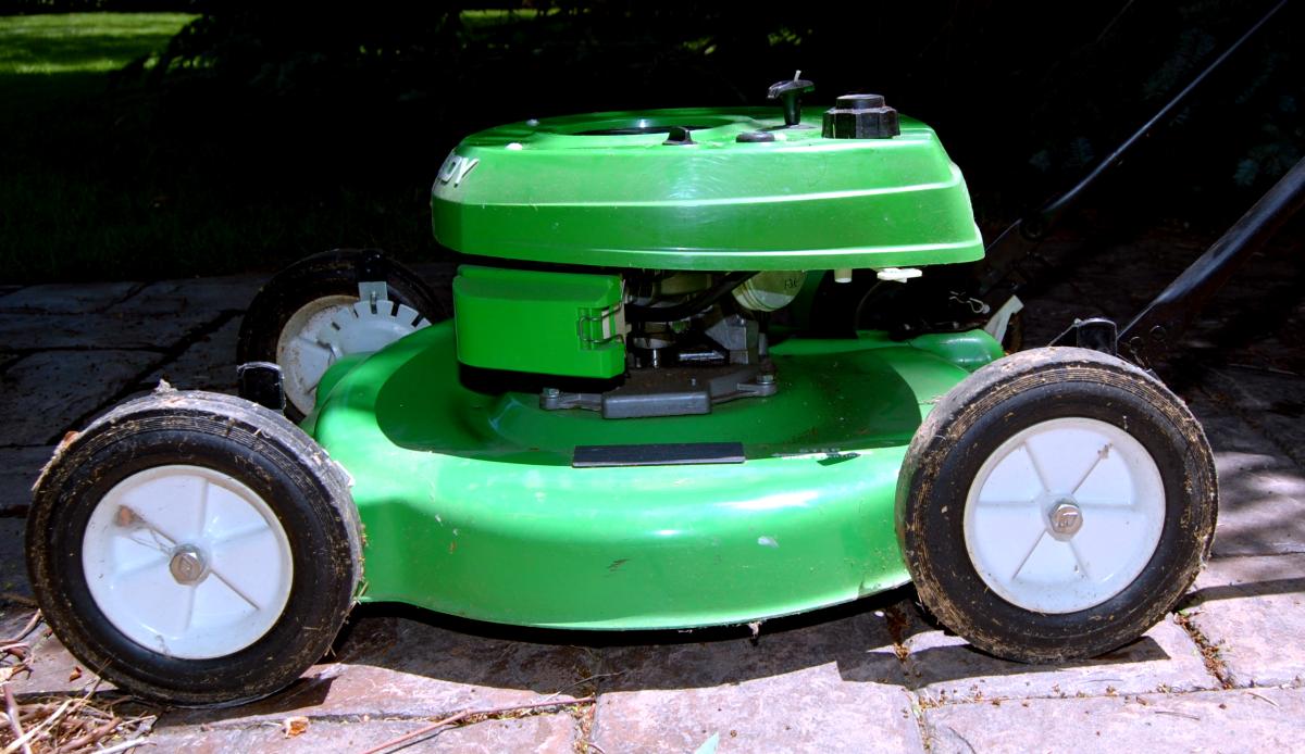 LawnBoys80