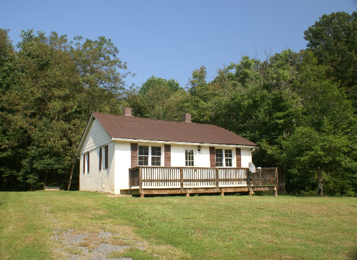 Orange, VA front yard