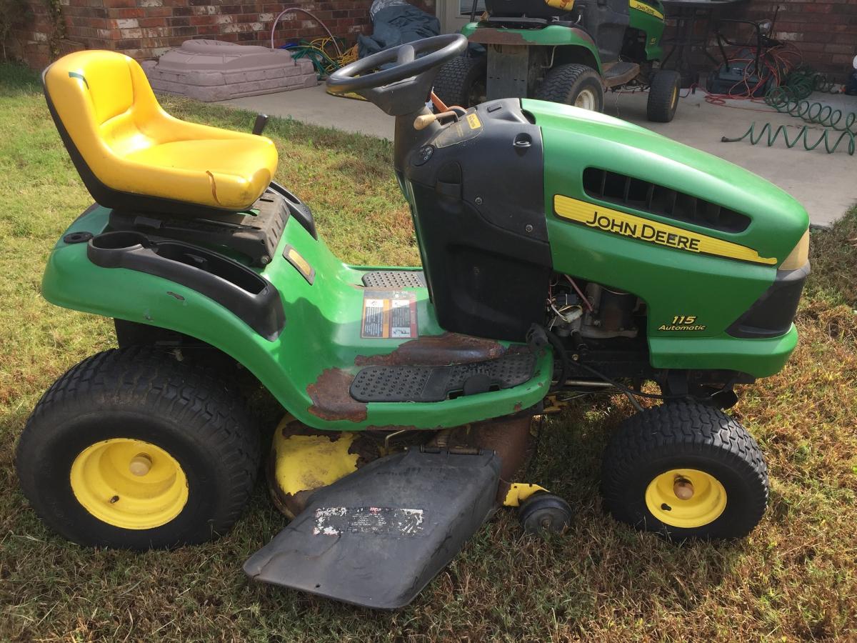 Right Side
Lots of paint chipping off. Same is true of the mower deck.  Body and frame seem to be intact, so just a paint job and cleaning might just 