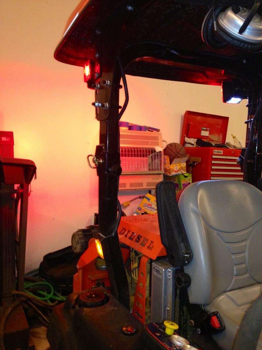 Side view of the LED trailer lights.