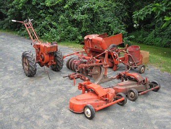 Simplicity W with attachments in CT. $799